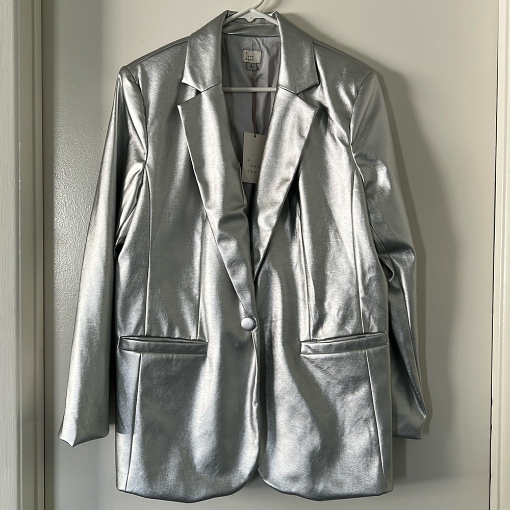 Silver metallic oversize blazer A New Day Size L NWT business casual holiday.